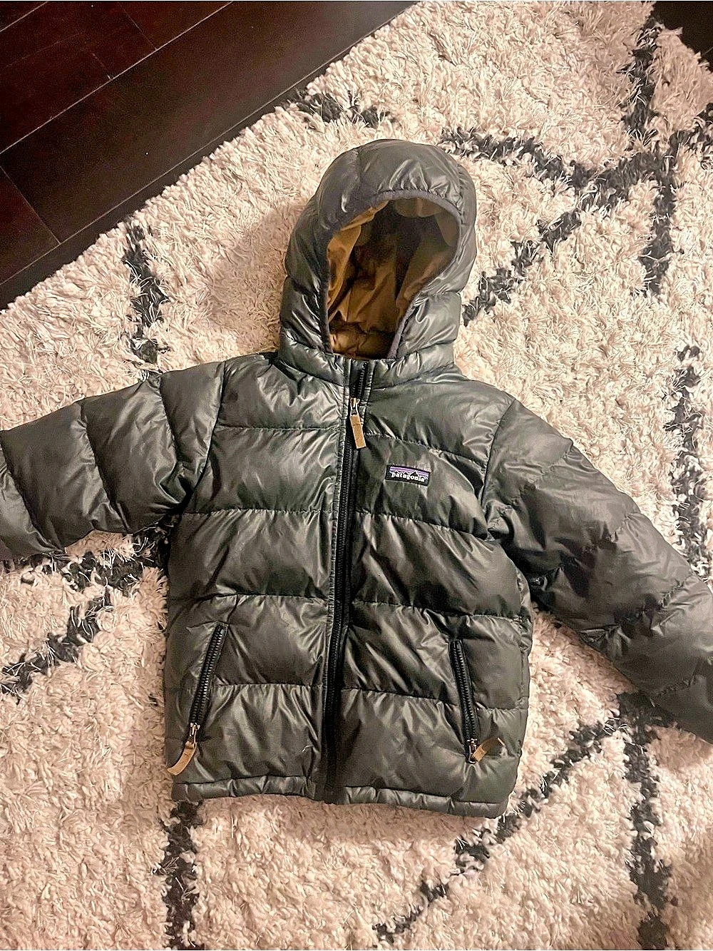 Patagonia Baby / Toddler Hi-Loft Down Sweater Hoody Black Boys 5T